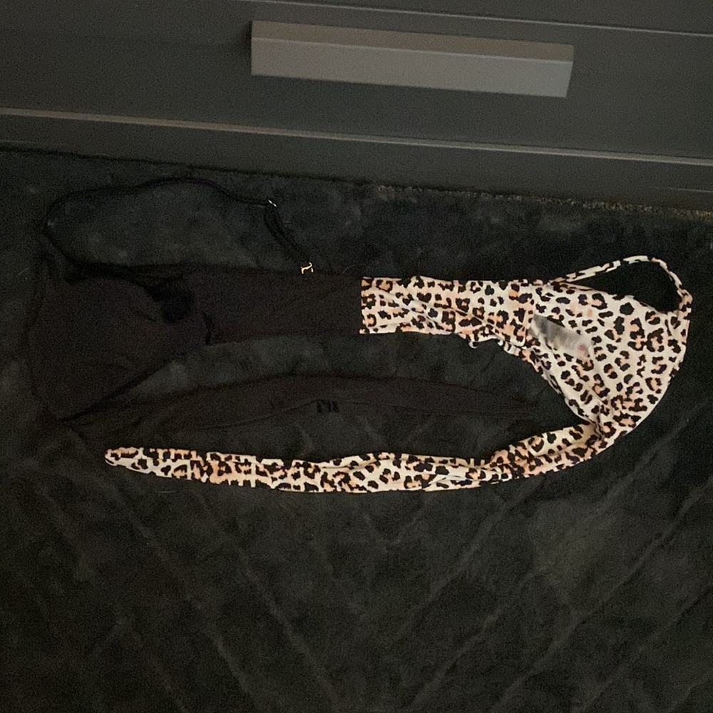 Bikini Set - Picture 3 of 5